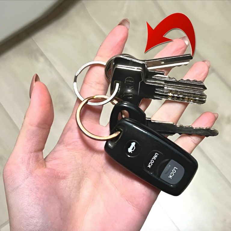 Dowiedz się, dlaczego najlepiej nie dokładać więcej kluczyków do kluczyka samochodowego