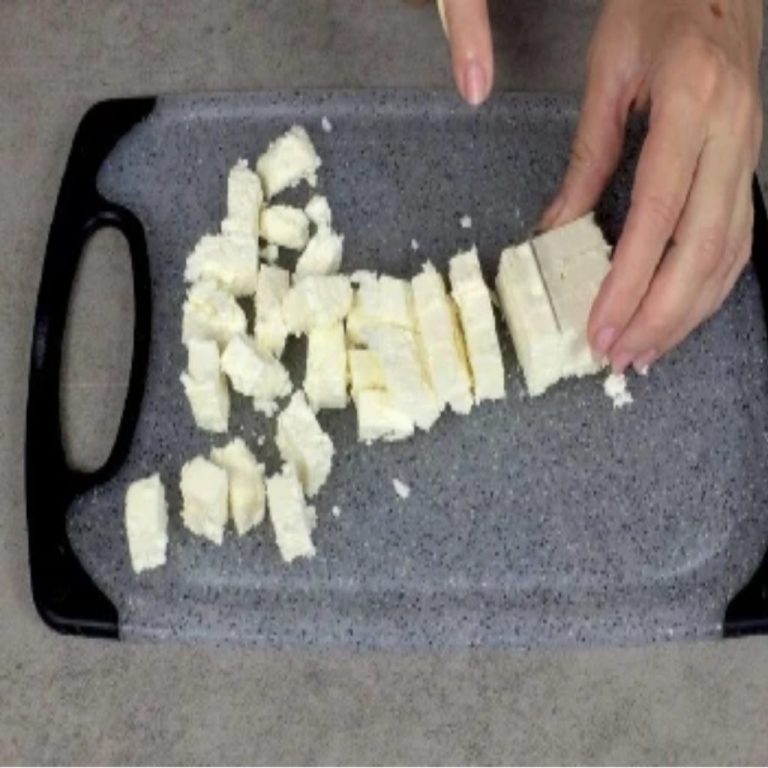 Biorę młodą cukinię i robię greckie ciasto: i nikt nie wierzy, że robię je tak prosto