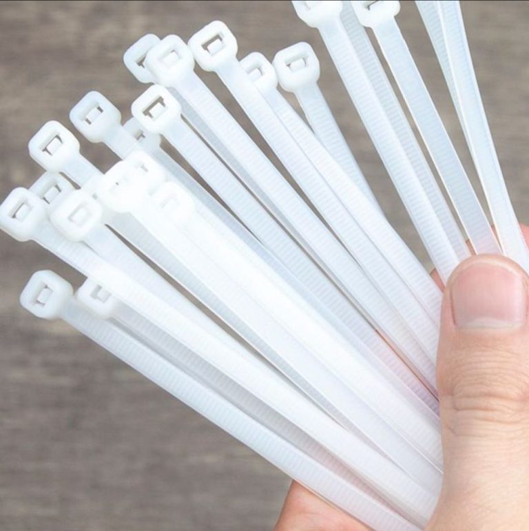 Jeśli myślisz, że nie potrzebujesz opaski zaciskowej, zastanów się jeszcze raz. Oto 16+ sprytnych zastosowań