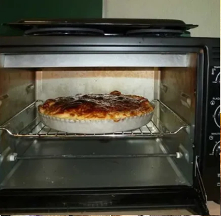 Czy drzwi piekarnika powinny być otwarte czy zamknięte, aby wystygło? Większość ludzi popełnia ten błąd