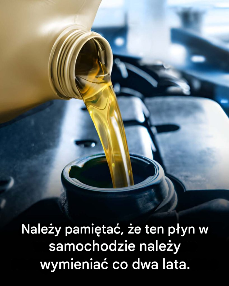 Ten płyn w Twoim samochodzie należy wymieniać co dwa lata